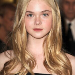 the beauty evolution of elle fanning from baby sis to bombshell